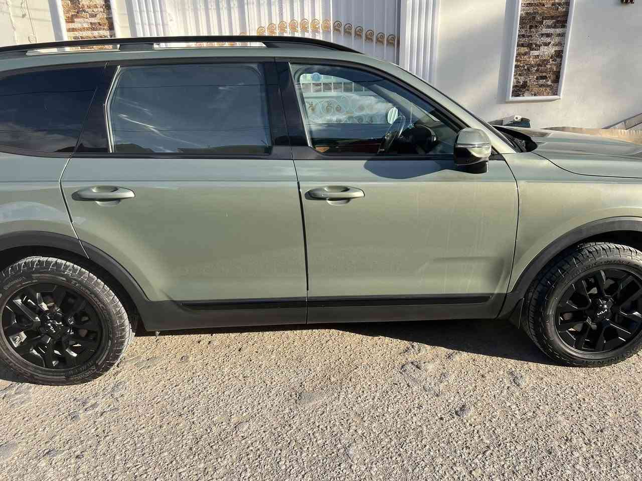 سلام عليكم للبيع
2024 KIA TELLURIDE

SX-PRESTIGE X-PRO

الرقم نجف -شهداء 

وارد امريكي الحادث تبديل قطعه وحده (البنيد + بارد بالجاملغ الامامي )

عداد المسافه ٣٧ الف كيلو متر (٢٣ الف ميل )

المواصفات :

١-بصمه ابواب وتشغيل وصندوق 

٢-جميع الكراسي كهرباء + تبريد وتدفئة

٣-حساس امامي وخلفي وجانبي 

٤-كامرات ٣٦٠ درجه 

٥-كامرات عند الاشاره بالمراية 

٦-رادار امامي وخلفي وجانبي 

٧-سياقة اليه وتوقف ذاتي وتحديد المسار 

٨-كشن السايق مساج 

٩-كراسي خلفيه منفصل 

١٠-بانوراما 

١١-مايك تحدث السايق مع ركاب الصف الاخير 

١٢- ٥ وضعيات قياده  و وضع الذكي (smart)متكيف مع الشارع 

١٣- اناره داخليه بالابواب والدشبول ويمكن اختيار الوان متعدده 

١٤-المراية الجانبيه قلاب مع وضع الرجوع 

١٥-المراية الوسطيه كامره 

١٦-صندوق ذكي يفتح عند الاقتراب
١٧- داتا عرض معلومات السرعة والسياره امام السائق
مواصفات  هاي الفئة معروفة اعلى فئة بيهن 
السعر (٣٠٠) ورقة 
رقم تلفون (***********)
