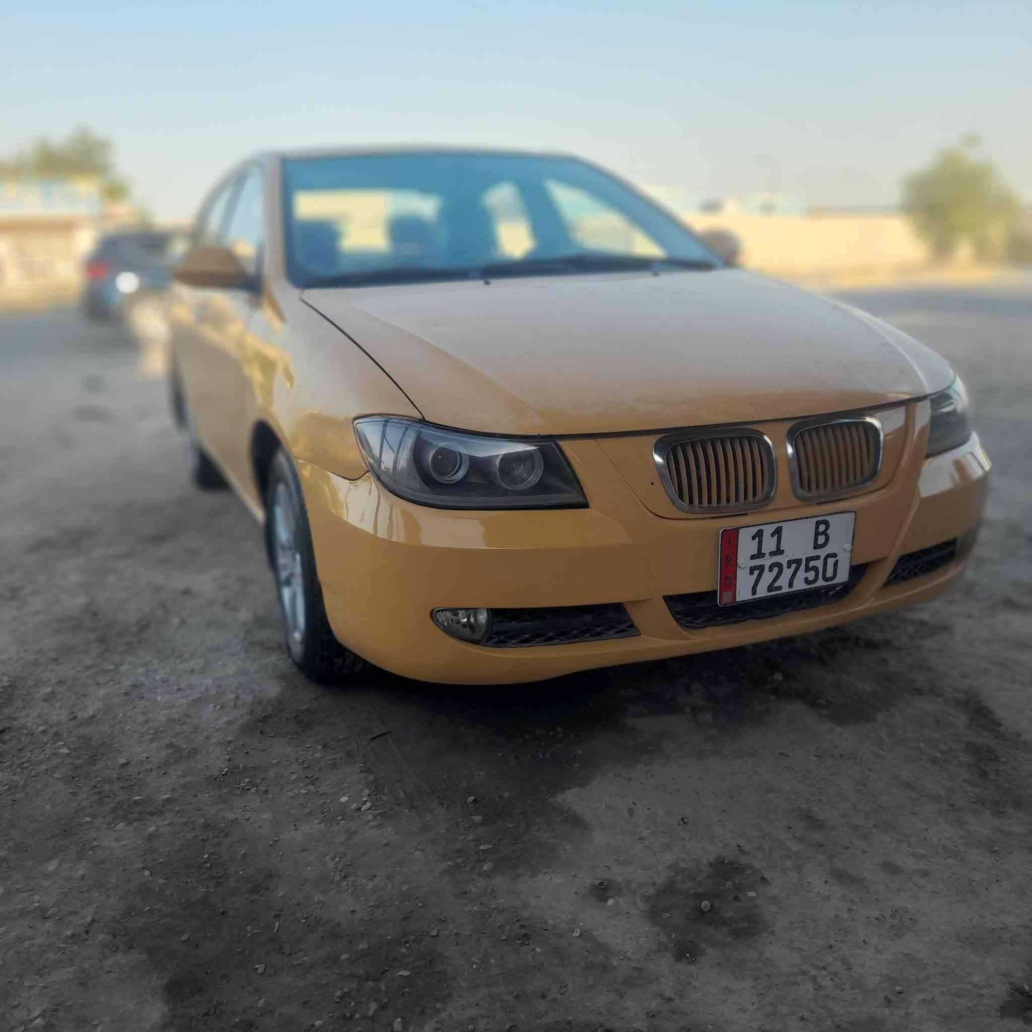 سلام عليكم سياره اليفان مديل 13 سياره جاهزه وخير الله العنوان بغداد المعامل مصفره خط وبحث الرقم ***********
