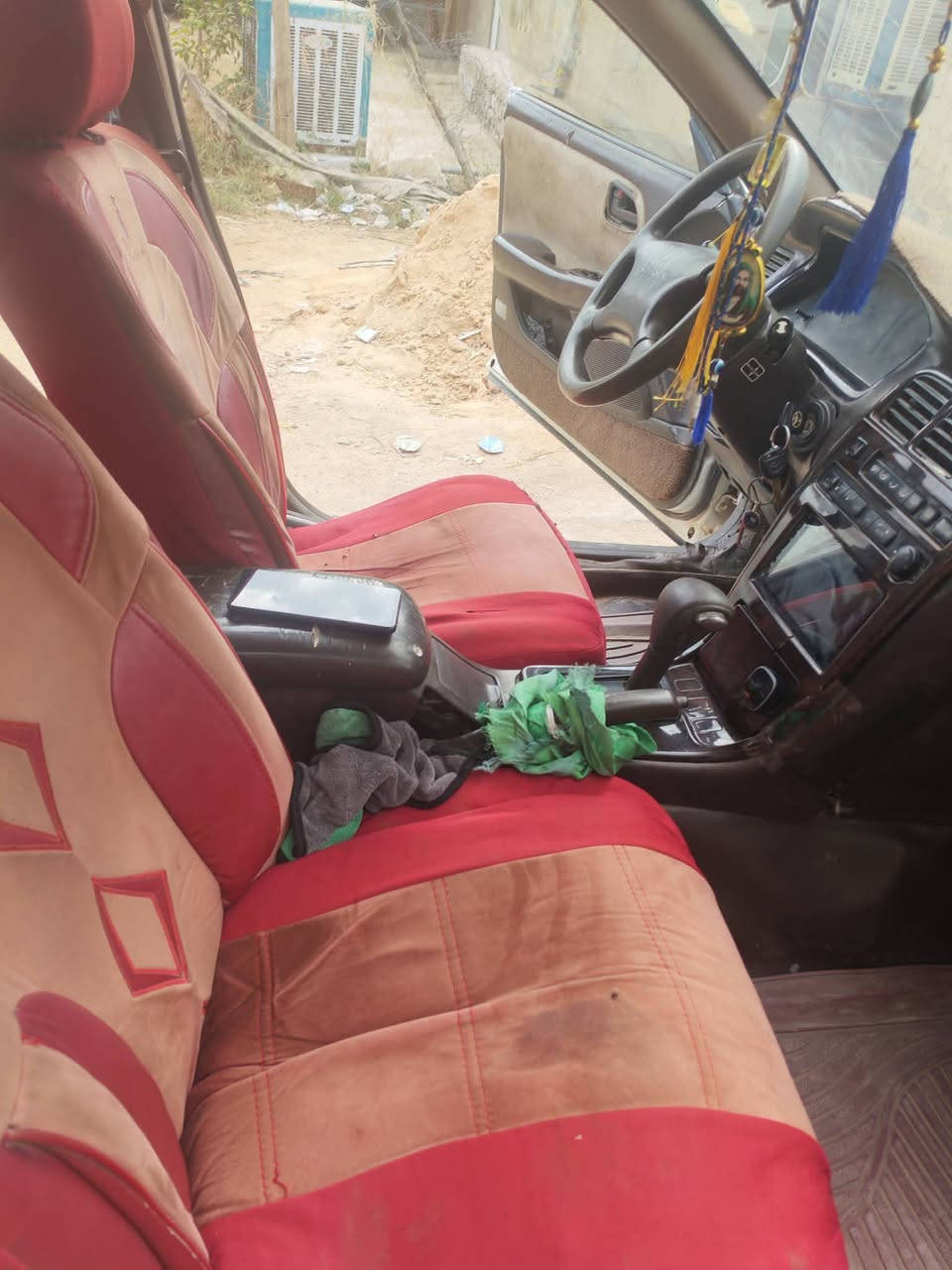 السلام عليكم
سياره شيزر نفخ 

موديل 95

سياره مكفوله من كصه ونقل 

رقم بغداد مداور ثاني يوم 

محرك ونجي ناعم 

المكان السياره /النجف /العباسيه 

السعر 50وبيه مجال 

للاستفسار/‎0781 847 9188
