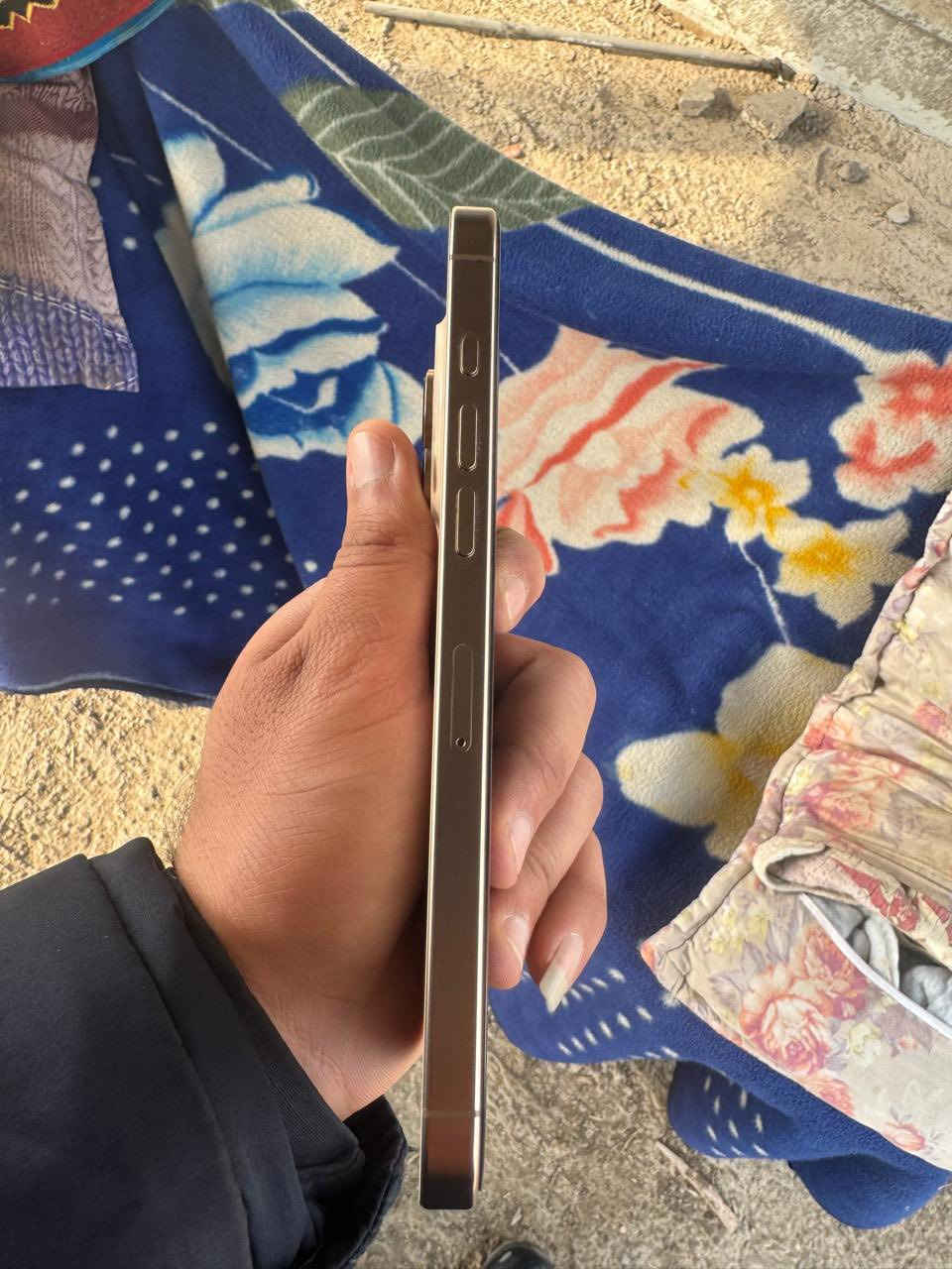 ايفون ١٦ برو ماكس 
بطاريه ١٠٠ 
عدد دورات ١٤٢
كارتونا كامل ملحقات ويا جديد مابي اي شخط 
السعر ١٦٠٠ وبي مجال للطيبين
***********
