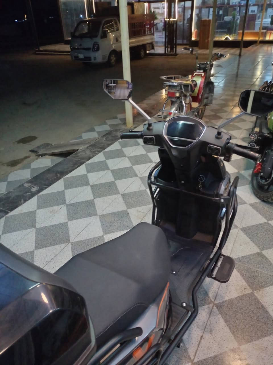 دراجه شحن سكنس 25  سعر 675 وبيه مجال و مؤاوس العنوان الحبانيه  ***********
