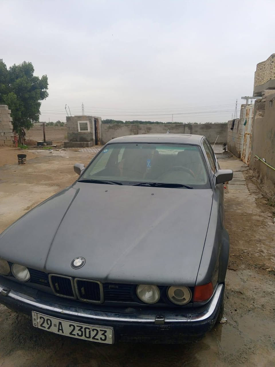 سيارة BWM موديل 90
حجم 735 مفتوح تبريد شغال 
سيارة كاعده وكشرها كلش حلو 
سيارة بس كنترول الگير عاطل 
أبيعها على وضعها
السعر مناسب بنسبه للسيارة 
35 ورقه 
سيارة رقم واسط بأسمي 
ذي قار قضاء النصر 
رقم ***********
واتساب موجود
