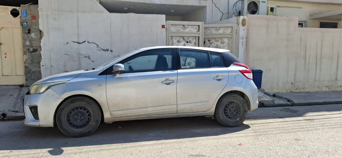 تويتا يارس ٢٠١٥  سياريكی بی مه سروفه ماوه ی ٩ ساله له كنه خؤمه سووباس بؤ خوا سه نه وی ره قه می نويه ٤ پارچه ي لای سياقی به س په م په سعر 105 وه ره قه و معامله شي تيدايه وه به ناوی خؤمانه بؤ زانياری زياتر په يوه ندی بكه ن به ***********. شوين هه ولير
