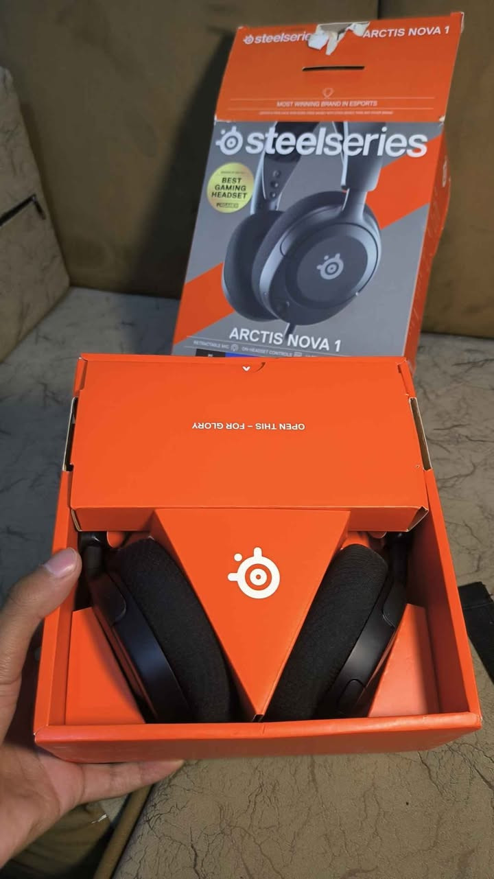🎧⚔️ مو مجرد سماعة… هاي سلاحك السري بالقيم!
مع SteelSeries Arctis Nova 1 راح تسمع العدو قبل لا يتحرك 😈🔥

💥 صوت خارق يخليك تعيش كل لحظة باللعبة
💥 تحديد خطوات وطلقات بدقة قاتلة 🎯
💥 مايك احترافي… صوتك يبقى صافي حتى بنص الحرب
💥 راحة جبارة تخليك تلعب بالساعات بدون تعب

🎮 من تدخل القيم… السيطرة تصير إلك
لا لاگ… لا تشويش… بس فوكس وفوز 🏆🔥

PUBG 🔥 Warzone 🔥 Valorant 🔥 Fortnite
كل لعبة تتحول لمعركة حقيقية مع Arctis Nova 1

🚨 إذا تريد تسمع كل تفصيل وتتفوق على خصومك…
هاي السماعة معمولـة إلك! 🎧👑 بغداد, العراق


**إذا كنت صاحب هذا الإعلان وتريد حذفه لأي سبب، رجاءا أرسل رسالة إلى الدعم الفني**
