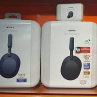 سوني m5 جديد انته تفتحه بيدك سعر300 l 07804553589