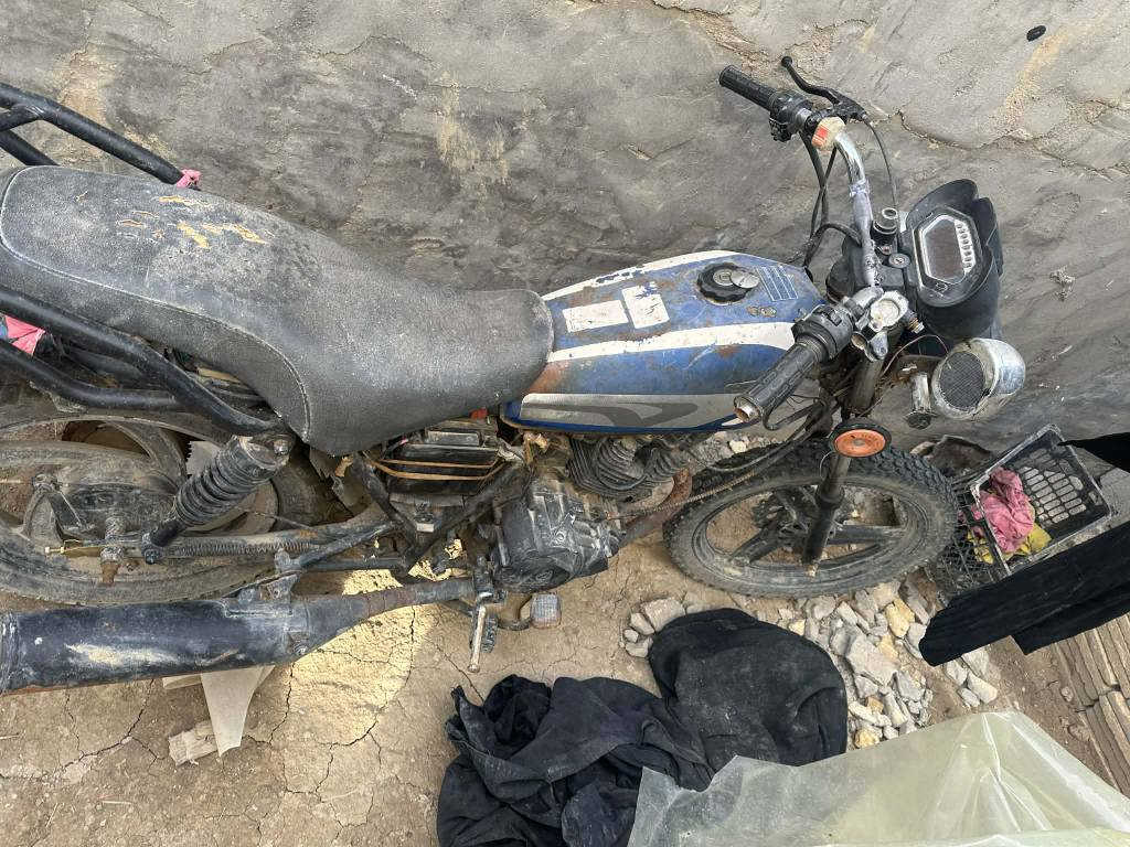 دراجه هويشه 
موديل 2020 كلك 
محرك مكفول لا ينقص ولا يبخل 
دراجه عوزها ترتيب شقاله عزم خير من الله
سعر 190او بيها مجال 
مكان شطره 
‏‪0783 324 7027‬‏ ناصرية, ذي قار
