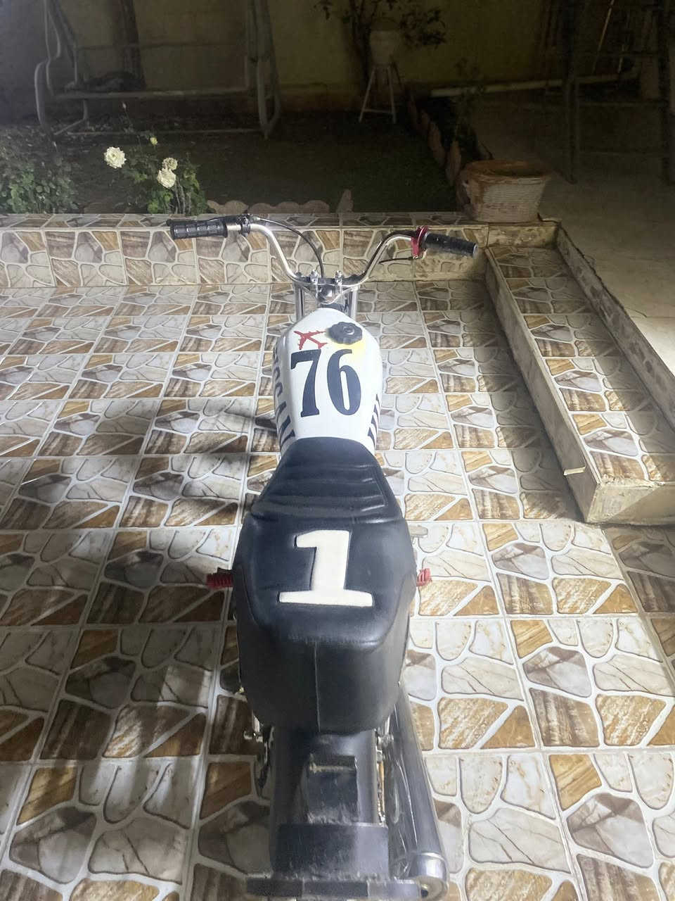 سلام عليكم دراجة انتنيس دراجة 250ماكو مسروف لا سرف ولا بخار السعر425قفل رقم الهاتف***********
