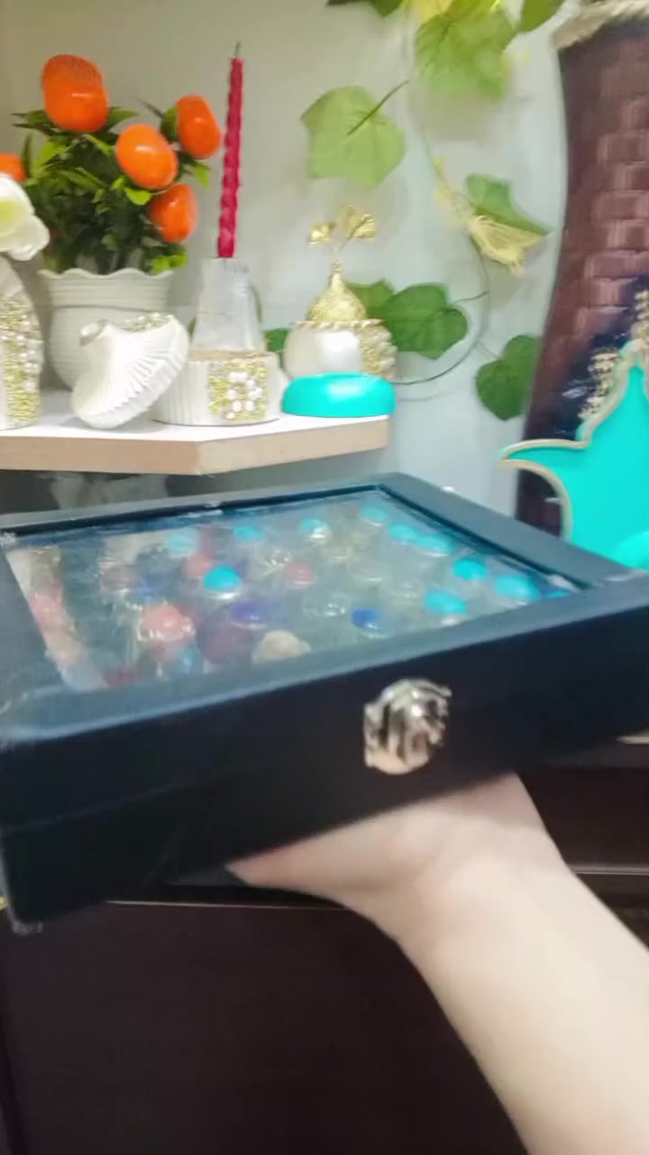 🔥🔥 مفاجأة العيد وصلت أخيرًا 🔥🔥
✨ القطعة يلي رح تكمّل أناقتك وتخليك نجمة بكل إطلالة ✨💎
💖 أحدث الصياغات وأفخم التصاميم
💎 أندر وأجمل الأحجار الطبيعية
😍 جودة عالية وسحر ما بينوصف
✨ فضة عيار خفيف مختم 925 ✨
💥 أسعارنا نار 🔥 ومنافسة جدًا للسوق
🎉 ولسا مكملين معكم خلال العيد!
⚠️ بسبب الطلب الكبير… لا تتأخر! احجز قطعتك قبل ما تخلص 😱💨
📍 التواجد: جرمانا – ساحة الكرامة
🚚 شحن للقدموس غدًا فقط (بحوالة مسبقة حصراً)
📞 للحجز والاستفسار: 0984806548
#العيد #مجوهرات #أناقة #فضة #925 #جرمانا #سوريا #هدايا_العيد #إطلالة_فخمة #ذهب #أحجار_كريمة #تسوق #عروض #موضة #ستايل #Luxury #Jewelry #EidVibes


**إذا كنت صاحب هذا الإعلان وتريد حذفه لأي سبب، رجاءا أرسل رسالة إلى الدعم الفني**