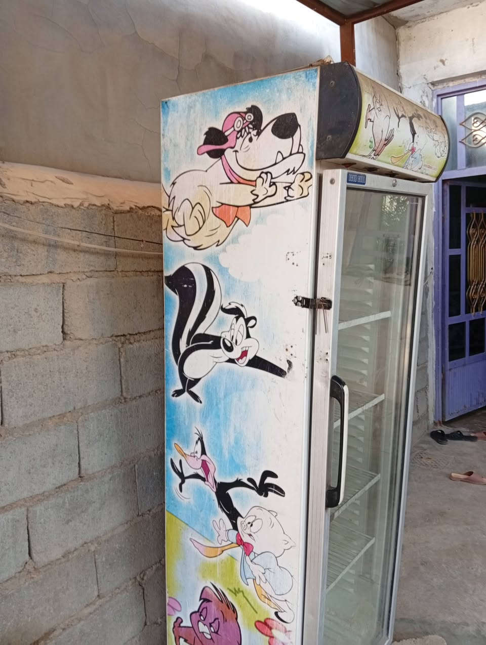 سلام عليكم عندي عارضه مشروبات غازية للبيع السعر 150وبيها مجال دلي عباس رقم الهاتف ***********
