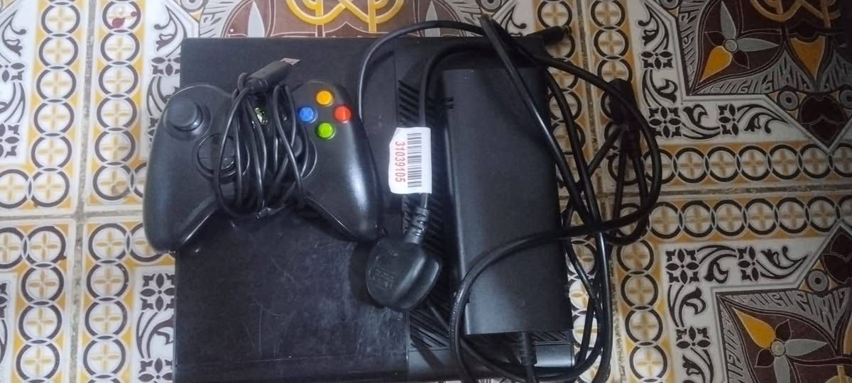 سلام عليكم 
اكس بوكس 360 
للبيع كامل الملاحقان 
جوستك وحده ام الواير
محوله
واير الفيشه 
هارت بي 19,لعبه 
والجهاز سلم مهكر 
الجهاز ما مفتوح كامل نضافه 
السعر 120 وابي مجال 
المكان ديالى خان بني سعد


**إذا كنت صاحب هذا الإعلان وتريد حذفه لأي سبب، رجاءا أرسل رسالة إلى الدعم الفني**