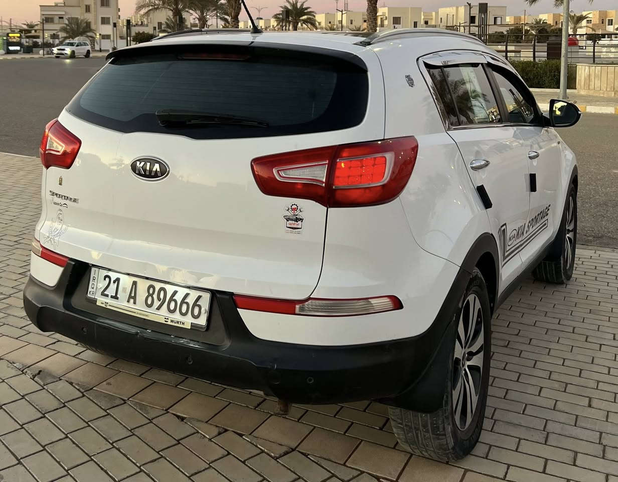 السعر127 وبيها مجال
كيا سبورتج 2011 خليجي 

4سلندر داخل لونين 

فول مواصفات بنوراما شاشة كامرة  محرك كير تبريد تتفئه بشرط

بيها 3 قطع صبغ شرط بدون دواخل اثر شخوط

مكان السياره تكريت ***********
