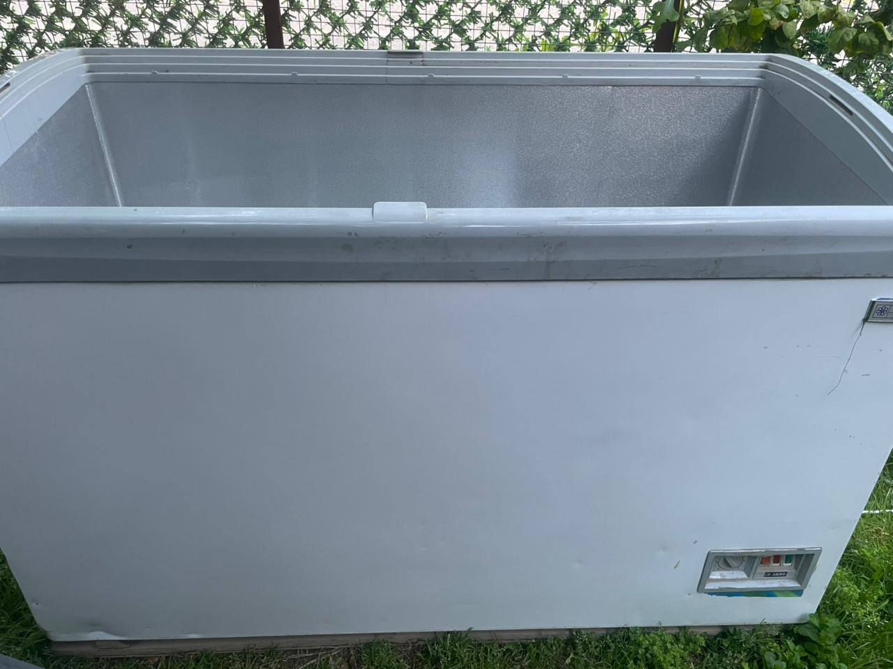 للبيع نظيفه وشغاله،  بس تجميدها ضعيف ب٢٢٥ وبيها مجال


**إذا كنت صاحب هذا الإعلان وتريد حذفه لأي سبب، رجاءا أرسل رسالة إلى الدعم الفني**