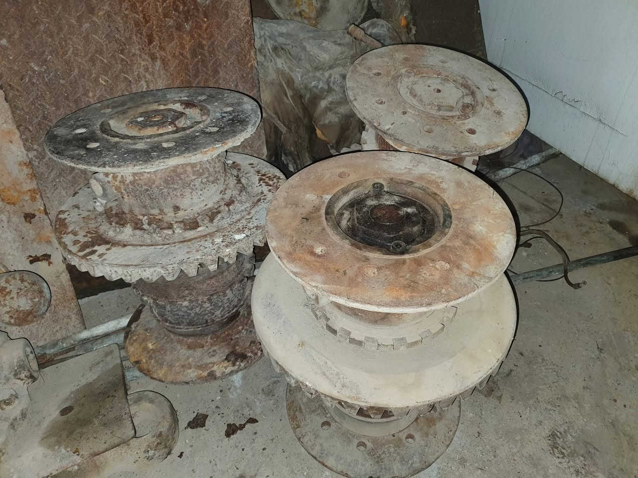 غراض بلدوزر كوماتسو  وسوبر جارج ماعرف مال يا مكينه.  اتصل ع الرقم *********** مكاني بغداد مدينة الصدر
