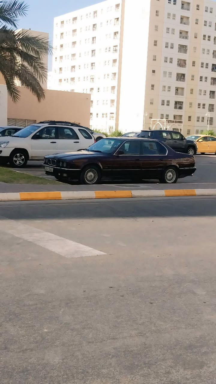 سلام عليكم ورحمة الله وبركاته 
740 اصل موديل 92 سليمانية الدولي بأسمي مكفولة من الضربة صبغ عام للجمالية مكينة كير مكفول 
تبريد صدر مكفول 
السعر 68 وبيهة مجال قليل 
***********
