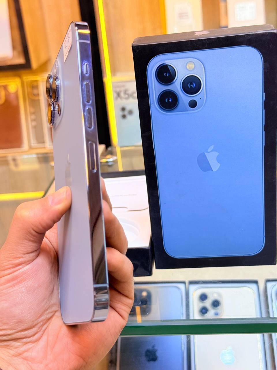 🌙🌙 عروض شهر رمضان  🌙🌙
أيفون13 برو ماكس ذاكره 256 بطاريه 91 اعتبره فاتحه بيدك من كارتونه ممبدل بي شي مع ضمان5ايام نضافه 100‎%‎ كامل ملحقاته  وتر بروف عل حاسبه كله نورمل⭕️متوفر اقصاد رافدين منصه⭕️ 
 مكاني بغداد البياع شارع 13 مركز الريس للموبايل
السعر 700 الف  
***********
