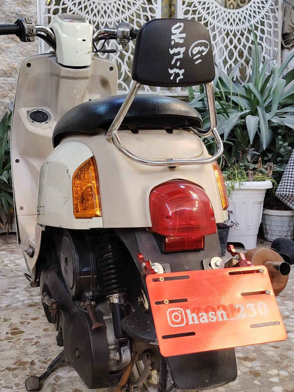 السلام عليكم 
بوليس للبيع دراجه نضيفه مكفولة 
مكينه بلادي ممفتوحه كلشي بلادي
داخل كريمي مميز سعر 750 تواصل موجود واتساب 
***********
