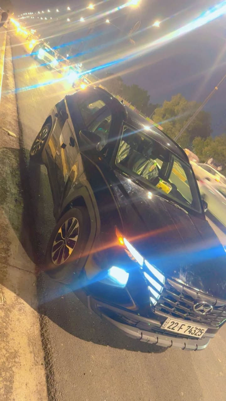 السلام عليكم 
توسان للبيع موديل 2022 شكل الجديد لون اسود رقم اربيل الجديد فول مواصفات ماعده الفتحه محرك 2500 بصمه ابواب بصمه جنطه بصمه تشغيل عن بعد رادارات توقف ذاتي امامي خلفي كشنات تدفئه ستيرن تدفئه هند بريك بصمه شاشه كبيره كار بلي وكامره دواره حساسات خلفي اطفاء ذاتي كله لد ماشيه 43 الف كيلو حادث جاملغ وبنيد وشويه بالباب السعر 168 وبيه مجال بسيط العنوان بغداد زيونه الاتصال *********** بغداد, العراق
