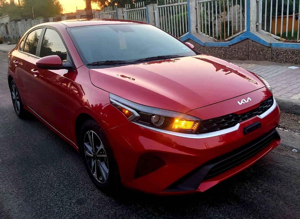السلام عليكم 
للبيع بسعر مناسب Kia فورتي موديل 2024 نص فول LXS
مكينه 2000 دوش
٣ وضعيات قيادة
  تحديد مسار توقف ذاتي مثبت سرعة قيادة ذاتية تحكم ستيرن جهتين شاشة كامرة دوارة  ويل كب 4 دسك بدون رقم ... (بدون ايرباك) تبديل بنيد فقط وبارد قليل جدآ بالجاملغ بدنة وراديترات وتبريد بلادي دعامية بلادية  ماشية 14000 جاهزة للأخير سيارة جديدة 
مكان السيارة بغداد الدورة 
للأستفسار ***********
