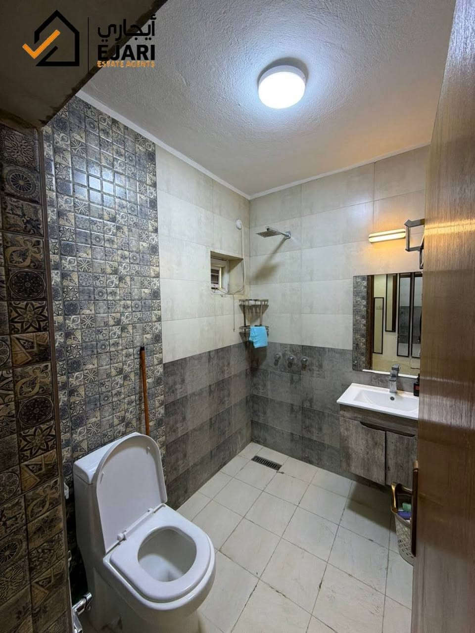 اعلان ايجار 
Ejari  إيجاري 
يوجد  مشتمل في منطقه كراده خارج مساحه ١١٠ متر مجهز سبالت +كاونترات مطبخ 
يحتوي ٤ غرف +٣ حمام +مخزن +صاله +كراج   
للاستفسار  ***********
اذا مهتم بالسعر اكتب رقم 23 سوف يتم الرد خلال ثواني 
نقدم خدمه  اداره العقارات في جميع مناطق بغداد في حاله انك مشغول او امسافر وماعندك وكت اتابع البنايه او اي عقار يمنه الحل ايجاري بديل  
يلبي طلبك وانت مكانك بطرق حديثه 
او زيارتنا الى موقع الشركه في حي الجامعه الفرع مقابيل كليه الاداره والاقتصاد فرع مدرسه المباهج👇
 https://maps.app.goo.gl/uwkk4QPYd5EgivjP8?g_st=iw

 للمزيد من العروض يمكنكم الانضمام قناه التلكرام👇
https://t.me/omarEjari

وتساب 👇 فقط رسائل 
https://iwtsp.com/9647754445448

 التيك توك 👇
https://www.tiktok.com/@ejari86?_t=8V089pzmx7t&_r=1

 قناة  YouTube 👇

https://youtube.com/channel/UCPxpJjtiuOb1RoTmh_X9cZQ

#iraq #baghdad #kurdistan #iraqi #properties #property #investment #openhouse
#propertyinvestment #luxurylifestyle #apartment #sold #rent #apartments
#عقارات_المنصور #للايجار #ايجار #مجمعات #شقق #إيجاري #الجامعه  #المجمعات #شقق #سكني #اليرموك  #السلام #اليرموك #الجادريه #تجاري #الداوودي
