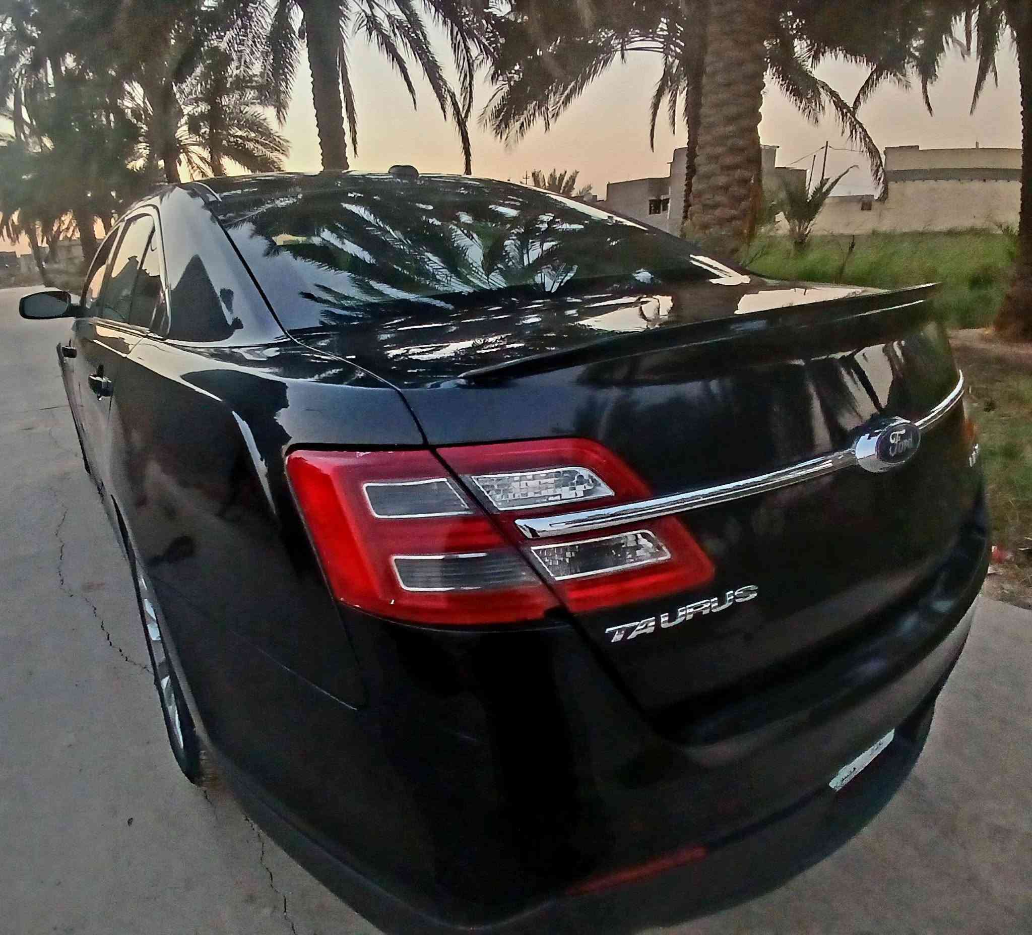 بسمه تعالى
للبيــع .. فورد تـورس2013
6 سلندر حجم المحرك 3500

الصبغ قطعتين بدون ايرباك(الايرباك سليم ماطاك)
رقم بغداد 

المواصفات..
شاشة كبيرة
حساسات خلفية
كشنات كهربايي و  تدفئة وتبريد
ستيرن كهربائي 
انارة داخلية
ليدات امامي 
خزن كشنات
كشنات كهربائي
قطعتين تبريد

رقم موبايل /***********
الشراي يتواصل ويدلل السعر 110 ورقة
