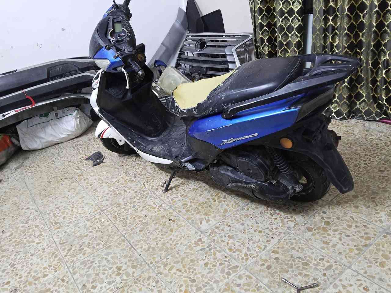 سلام عليكم دراجه للبيع جانت تشتغل وتمشي هسه عوزها بس باتري (طافيه) سبب البيع مكان ماكو السعر 150  مكاني بغداد مدينة الصدر الشراي يدخل خاص


**إذا كنت صاحب هذا الإعلان وتريد حذفه لأي سبب، رجاءا أرسل رسالة إلى الدعم الفني**