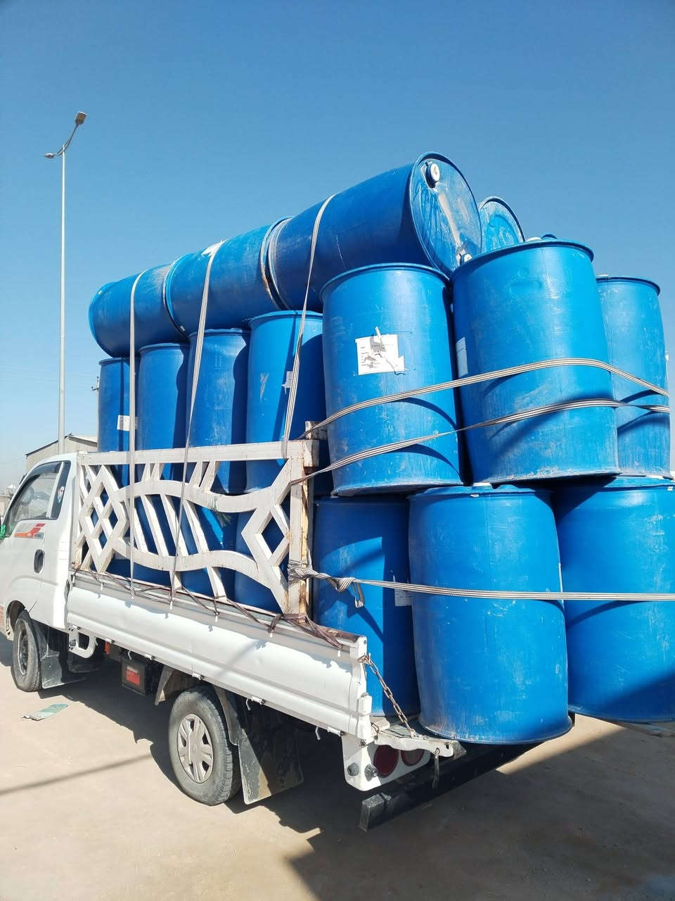 يتوفر مجموعة من البراميل 250 - 260 لتر ابو حاشيتين بكميات كبيرة جدا
وبأسعار مناسبة جداً جداً 
(   جملة    +    مفرد   )
العنوان /#محافظة_الديوانية #قضاء_الشامية
الرغيلة قرب السيطرة الرئيسية مقابيل الملعب الخماسي
*********** 
***********
