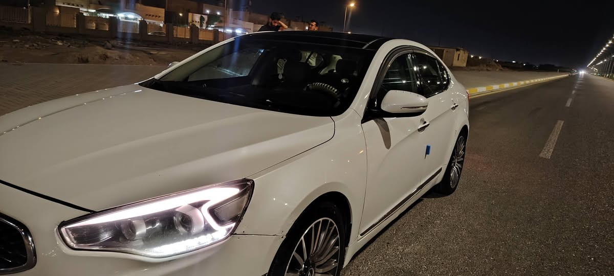 السلام عليكم ..
كيا كادينزا موديل 2014 
 السيارة رقم بصرة
بيها ضربة جاملغ امامي ايمن
والمحرك مفتوح مبدل كازكيت
السيارة نظيفه 
المواصفات
بدون بانورما 
محرك 3500 دوش 6 سلندر 
تشغيل بصمة مع بصمة الابواب الامامية والجنطة
نظام ترحيب
انارة بالمرايات والابواب الامامية
كاميرا وحساسات خلفية 
حساس ماسحات
بردة خلفية متحركة 
كشنات كهربائية جلد تدفئة 
لوحة تحكم نضام صوت والتبريد لراكب الخلفي
تحكم كامل بالستيرن
شفتات ستيرن رياضي بلادي
الصوت انفنتي 12 سماعة 
مري شفط مع الاشاير + مرايات قلاب ويه R
ويل حجم 19
وباقي مواصفات الكادينزا الجناي يعرفها
السعر 127 وبيها مجال
مكاني البصرة
***********
