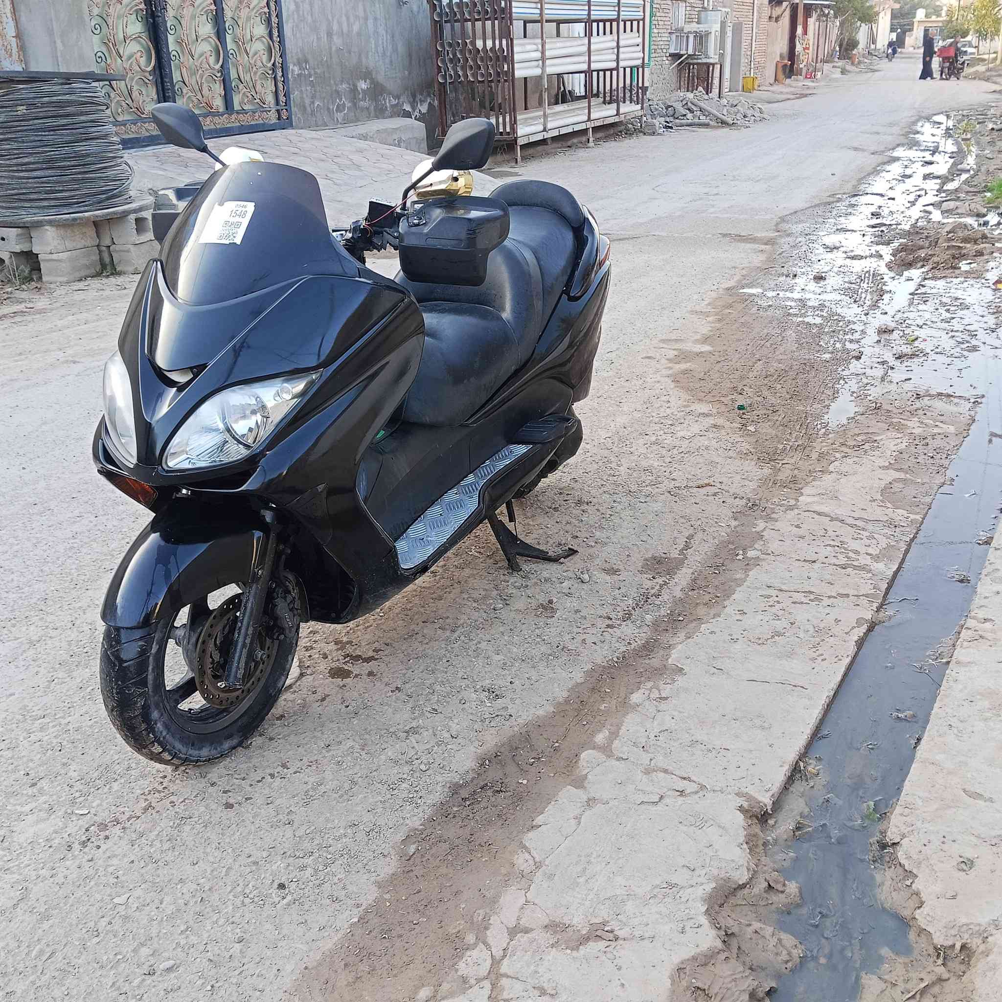 فورزه 0.8
كير ملغي بلوجه 
دراجه كامله مكمله نقصها نواعم بسيطه
امبيثري 
ستان حساس 
كهربائيا شغاله 
دسكات امامي خلفي 
تاير خلفي جديد
دراجه احله من صور 
مكاني ديالى خالص ***********
سعر٨٥٠وبيها مجال
