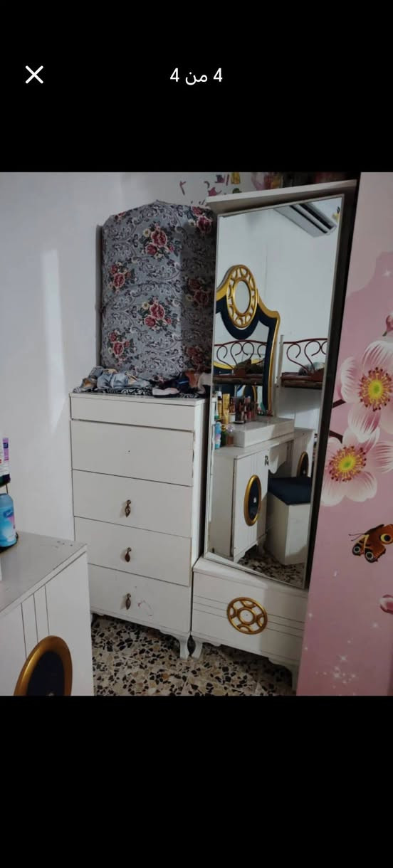 غرفه نوم تركي ضخمه  نضافتها مثل ما موضح بلصوره ٢٥٠ قفل  عنوان سايدين ميثم التمار ***********
