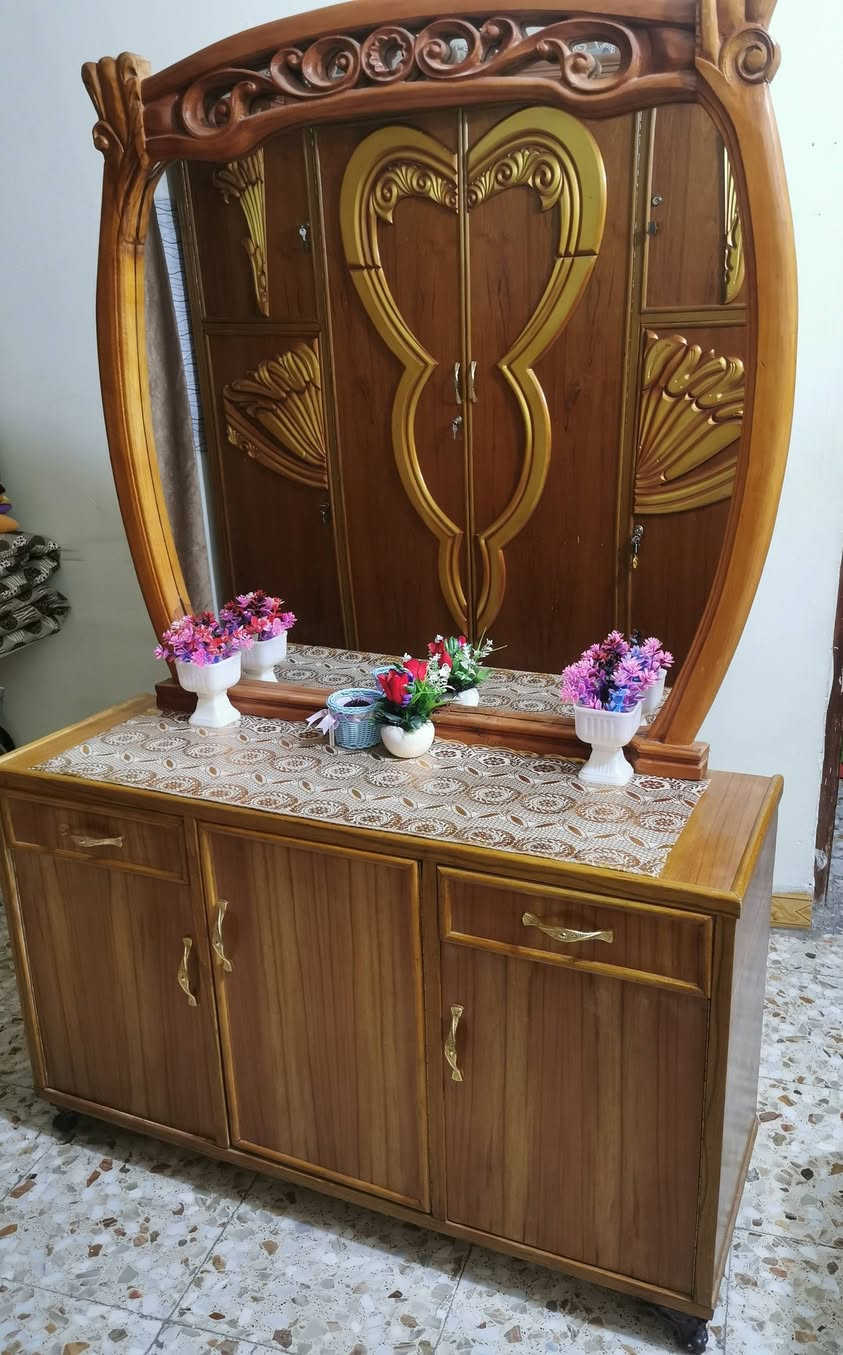 ميز تواليت جديد للبيع سعره 90 وبي مجال بسيط مكاني البياع


**إذا كنت صاحب هذا الإعلان وتريد حذفه لأي سبب، رجاءا أرسل رسالة إلى الدعم الفني**