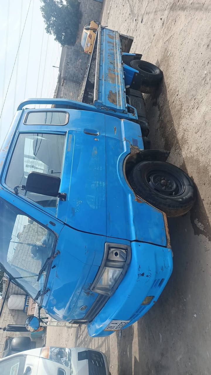 سلام عليكم كيه بنكو  البيع محرك وكير وكسن وحداديه وشاصي كفاله عامه  موديل 94
السعر 47 وبيه مجال 
***********
