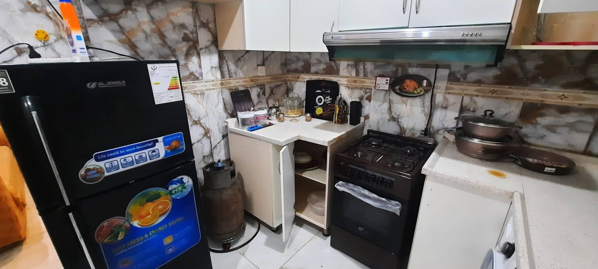 سلام عليكم من رخصة الادمن المسؤول المحترم شقه مؤثثة للايجار غرفة وصالة وخدمات تصلح موضفين اوطلاب اوعوائل طابق ٢ مصعد ٢٤ساعه البنايه مراقبة بالكاميرات من قبل مكتب داخل البنايه ملاحظة مدة الايجارلاتقل عن مدةسته أشهر بعقدرسمي كراده داخل مقابل بنزين خانه ابوقلام شارع جبس الكراده بنايه حمورابي سعراتصل ***********
