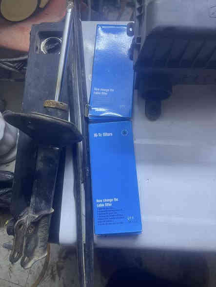 سلام عليكم غراض مال فيرنه  شوته اصليه مال تفصيخ ترايش خلفيات خارجيات دبل اصلي اوذني باقي الغراض كلمن اوسعره مكاني بغداد الرستميه هاذ رقمي ***********
