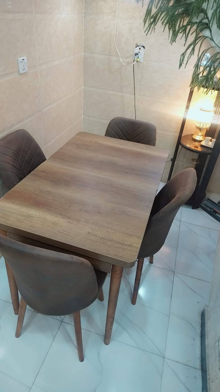 مرحبا ميزا وكراسي الميز يتكبر جديد ب 125 وطبله ب 30 مكاني بغداد الحريه


**إذا كنت صاحب هذا الإعلان وتريد حذفه لأي سبب، رجاءا أرسل رسالة إلى الدعم الفني**