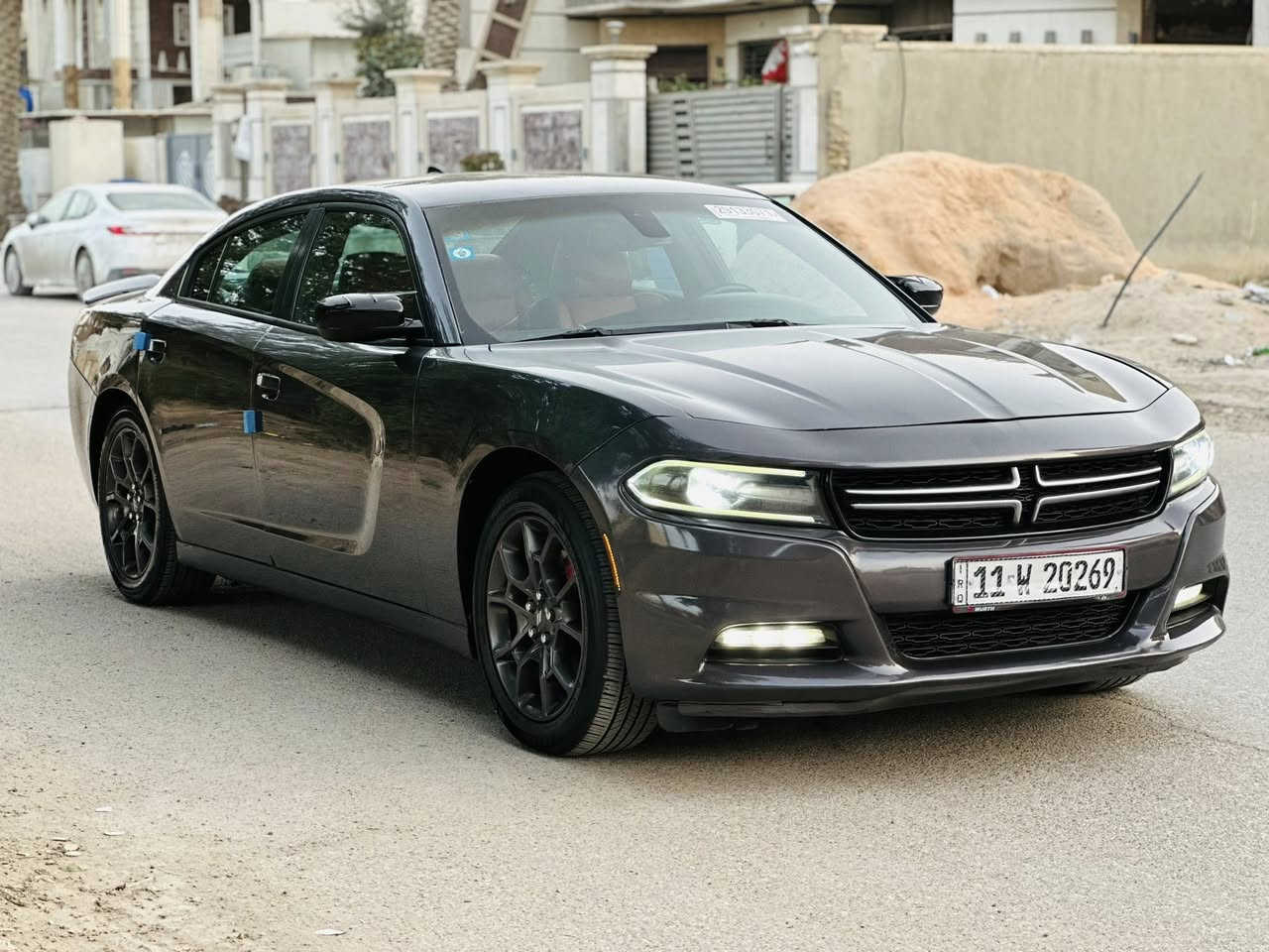 السلام عليكم
دوج جارجر  2019 
محرك 3600 
كير والمحرك كفاله عامه 
الصور حادث داخل المنشور والسونار كذالك 
  مواصفات بصمه شاشه كأمره 
رادار  تحديد مسار حساس شفتات تحكم ستيرن كشنات جلد حضن 
مكانها بغداد 
السعر ١٧٥ وبيها مجال قليل 
للاستفسار ***********
ما متواجد خاص فقط اتصال
