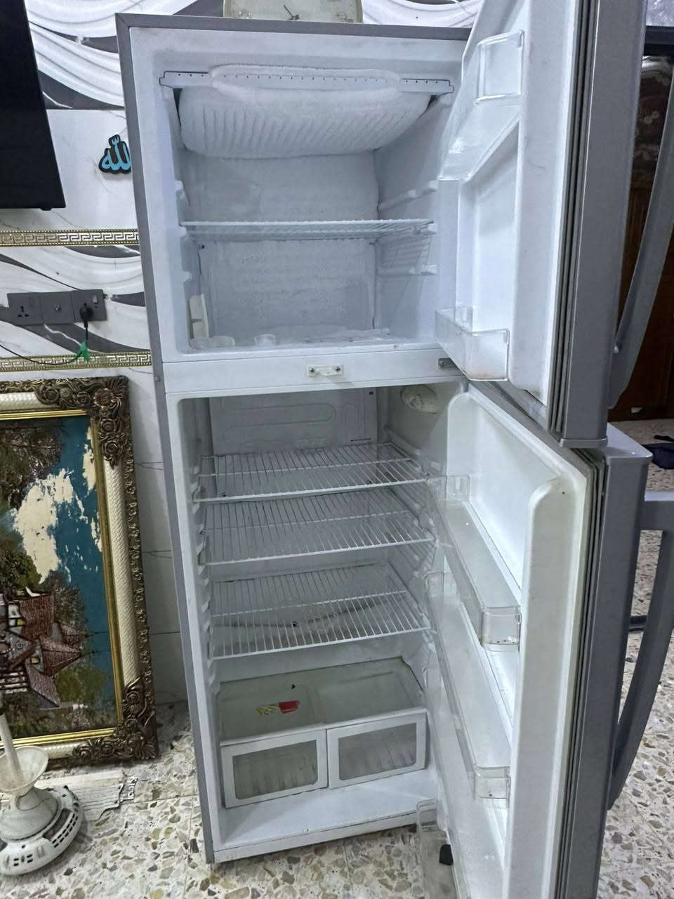 ثلاجة فريز اخت الجديده حجم 24 
تخم ديوان 10 مقاعد مع طبلات 3
كاونتر 3 قطع 
وقنينه غاز عراقيه


**إذا كنت صاحب هذا الإعلان وتريد حذفه لأي سبب، رجاءا أرسل رسالة إلى الدعم الفني**