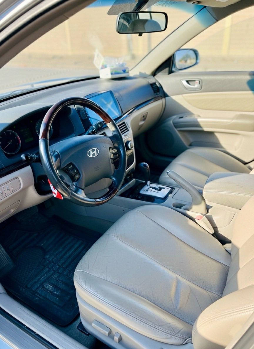 السلام عليكم للبيع ‼️سوناتا مديل 2009  ادوات كصه جنطه السياره وراد خليجي فول مواصفات عدى الفتحه كشنات جلد كامره خلفيه كشنات كهرباء تدفئه وتبريد وحساسات خلفيه محرك 2000 vvt 
 #ملاحضه : السياره متومه ارقام وسنويه وجاهزه 
#السعر :47 وبيها مجال #العنوان البصره ***********
