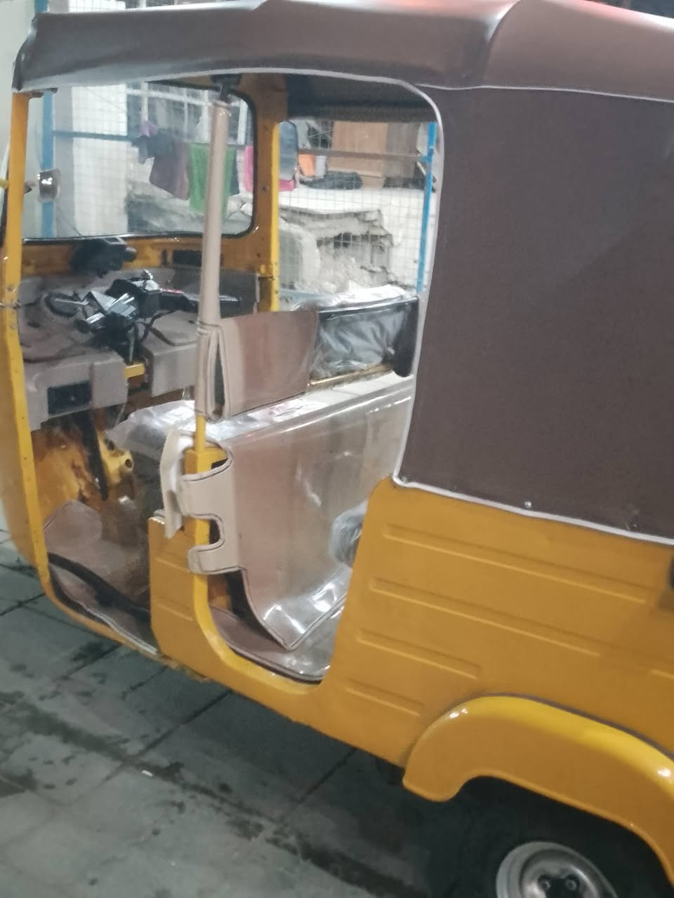 تكتك مديل18 للبيع تكتك نضيفه كلش كبل الشارع ماذب على ربع المكان بياع معالف الي مو شراي التعبني وهذا رقمي***********
