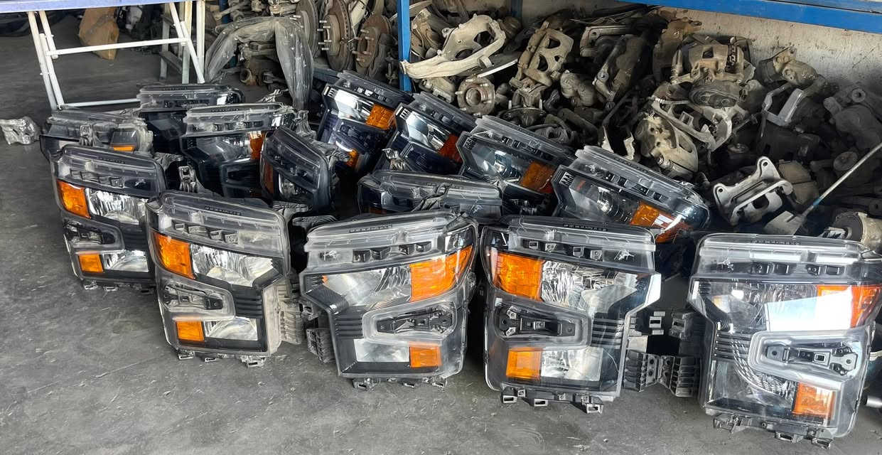 سلام عليكم
لايت سلفرادو كوستم
سعر الزوج 250 الف
بغداد. كسره وعطش ***********
