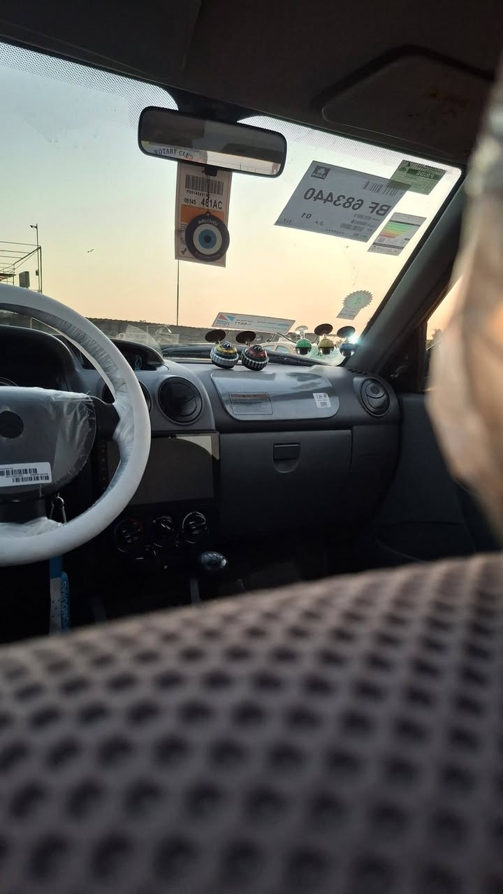 سلام عليكم سايبه موديل 2022 كفالة عامه بسمي تحويل ثاني يوم كير مكينه صدر امامي خلفي جديد تخم تاير خط ابيض وكبات دوشمه عام تبريد ثلج رقم نكليزي 
العنوان بغداد الجديده 
السعر 58 
الاتصل ***********

