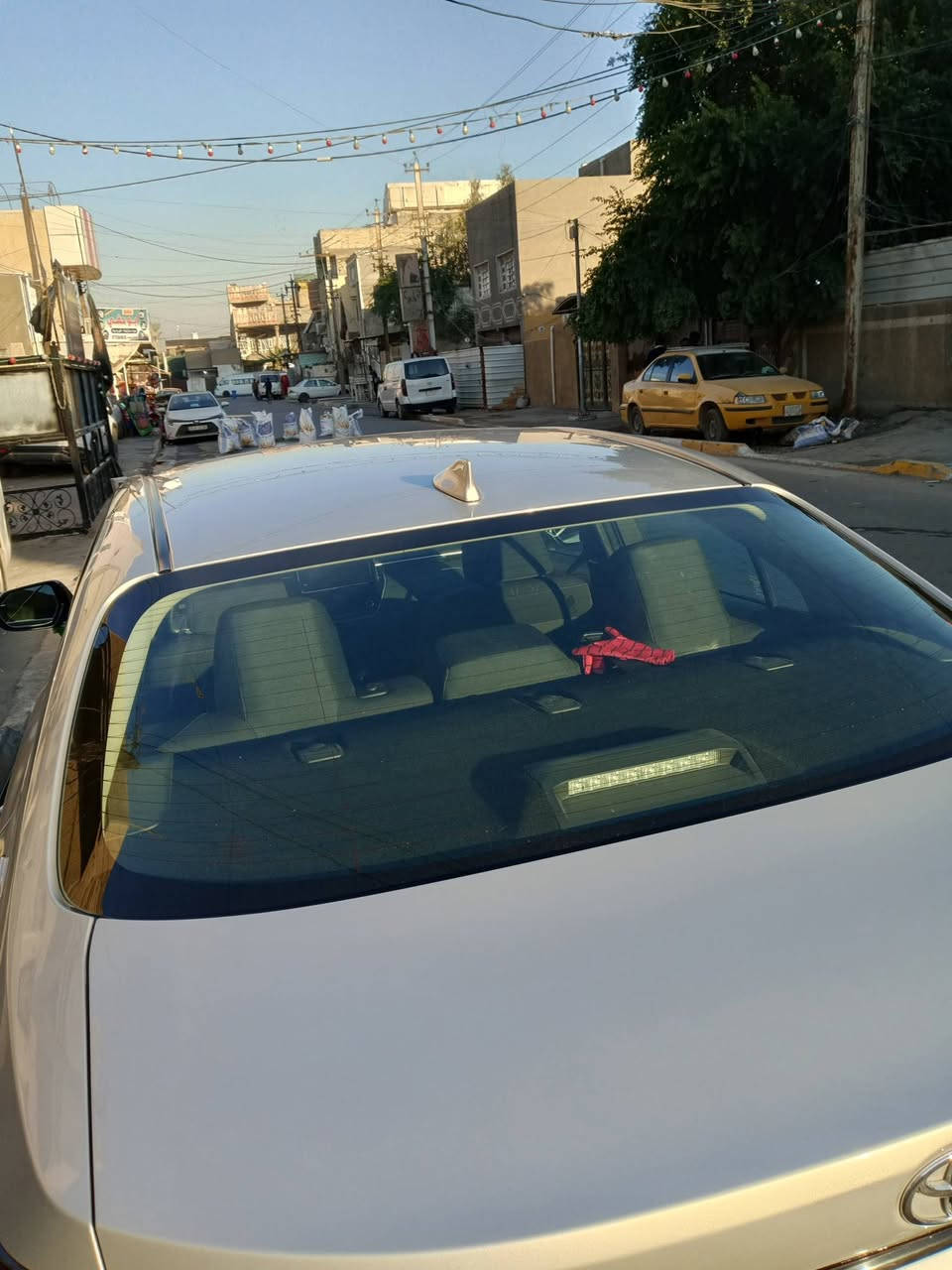 السلام عليكم سياره كورله وارد امريكي حدثه جاملغ وبنيد  الحادث موضح بل صوره عنوان السياره بغداد الجديده رقم الهاتف ***********
