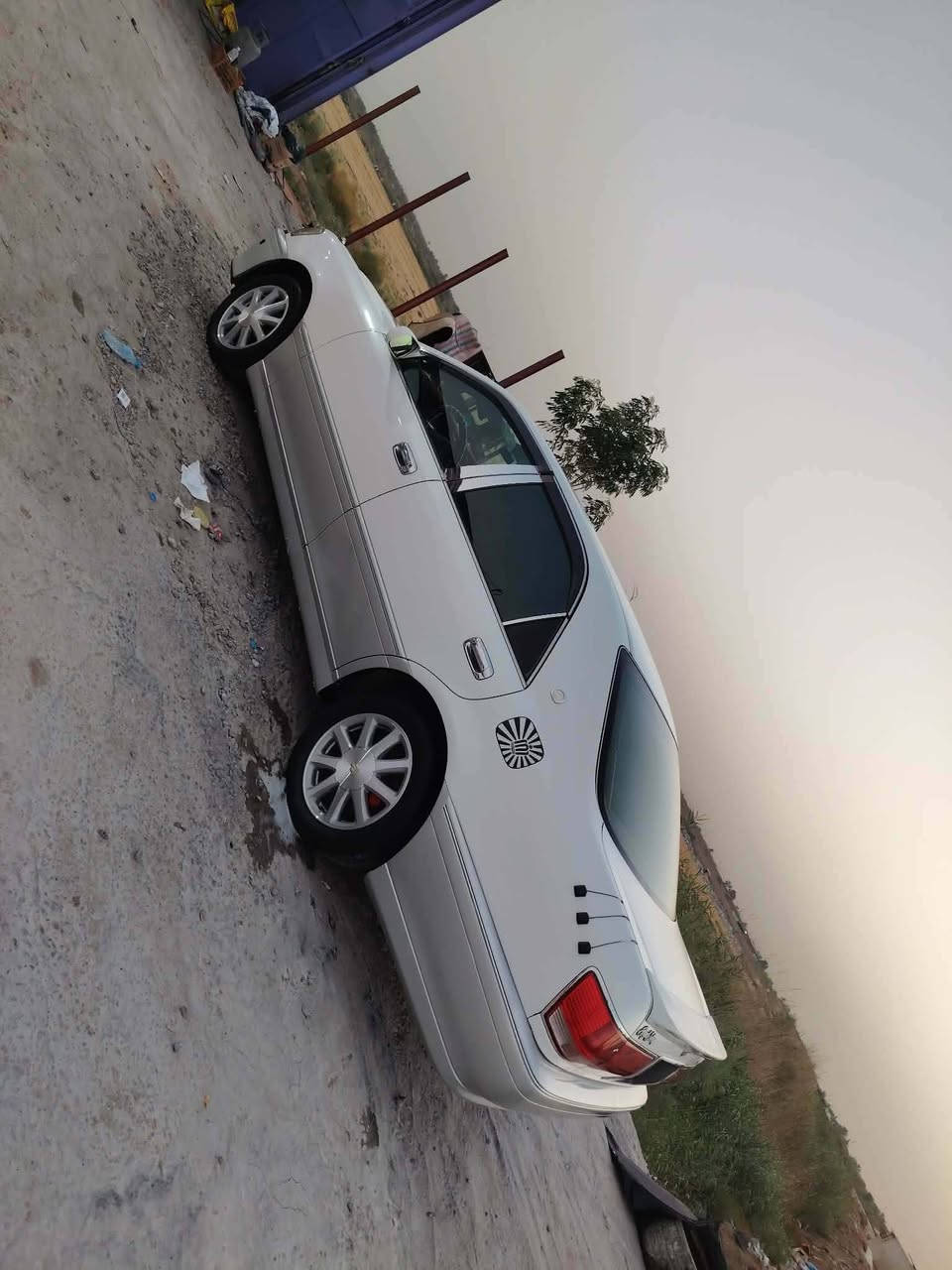 سلام عليكم
للبيع فقط السعر 115وبيه مجال  قرار 48 مدفوع الكمرك باقي بس الرقم 
موصفات 3دكم 
كرستال اصل 
شاصي 75 
ديفور الكبير 
4 كشنات كهرباء 
برده 
تحكم خلفي بصوت +دمام 
مثبت سرعه 
كير مكينه مكفولات 
حداديه جديده 
ماناقصه برغي السياره 
مكاني بالنجف
***********
