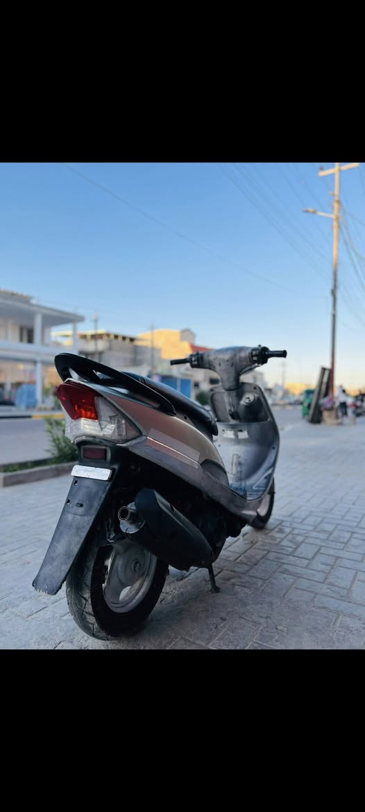 سلام عليكم شباب دراجة للبيع ماكس غجمةنضيفة مال جناي دبلات امامي خلفي شغالات لايتات امامي خلفي شغالات السعر 700الف وبيهة مجال حك الجية وتجي تفحص بعينك ***********
