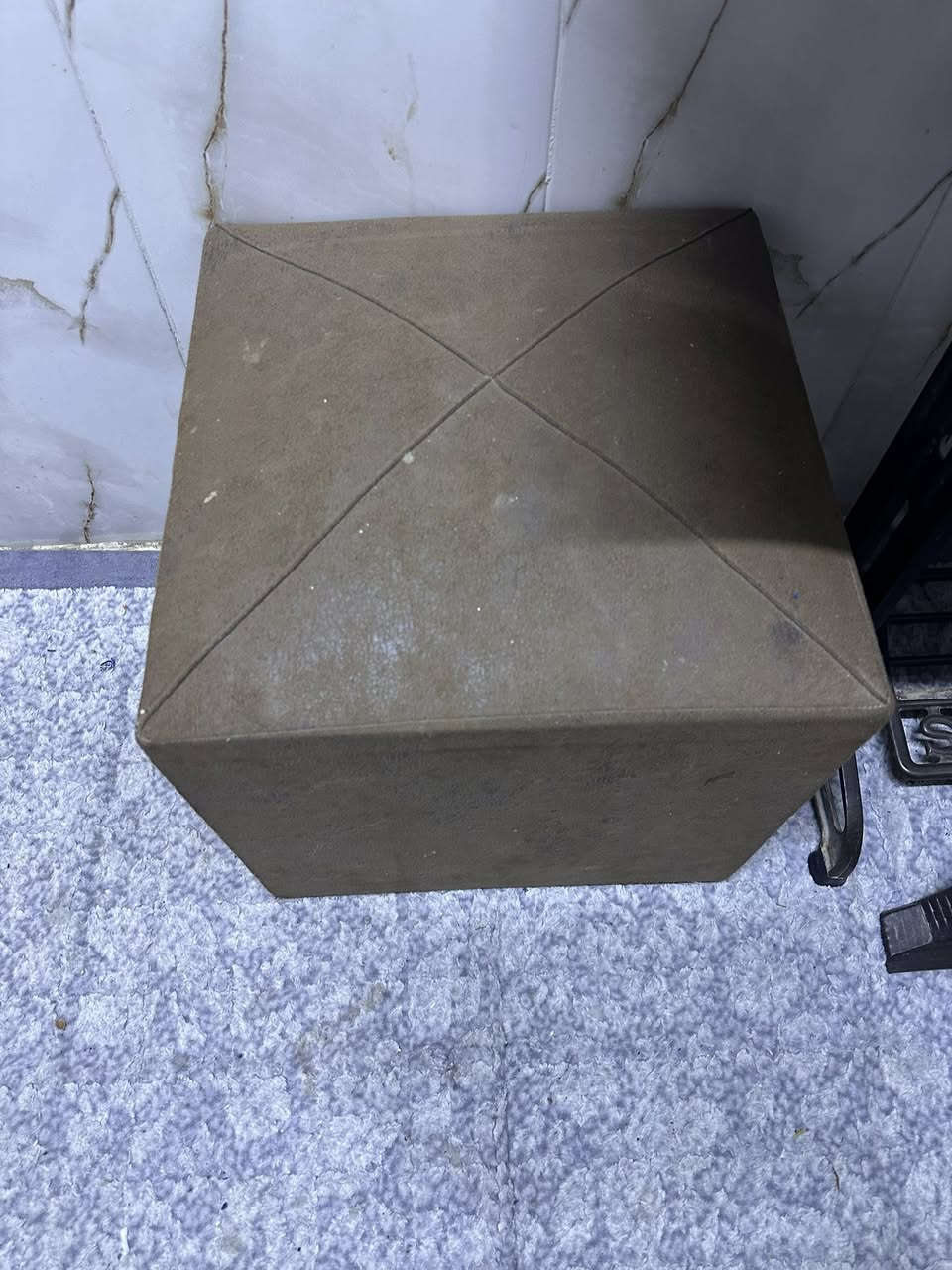 سلام عليكم غرفه 11 قطعه تركي مستعمل للبيع 
السعر 700 وبيه مجال 
تحتوي ع كنتور سلايت كلش مرتب وجبير
ميز تواليت 
ميز جربايه عدد 2
ملحق كنتور عدد 1
ميز جرارات عدد 1 
مرايه ام المتر عدد 1 
شازوله عدد 1

***********
