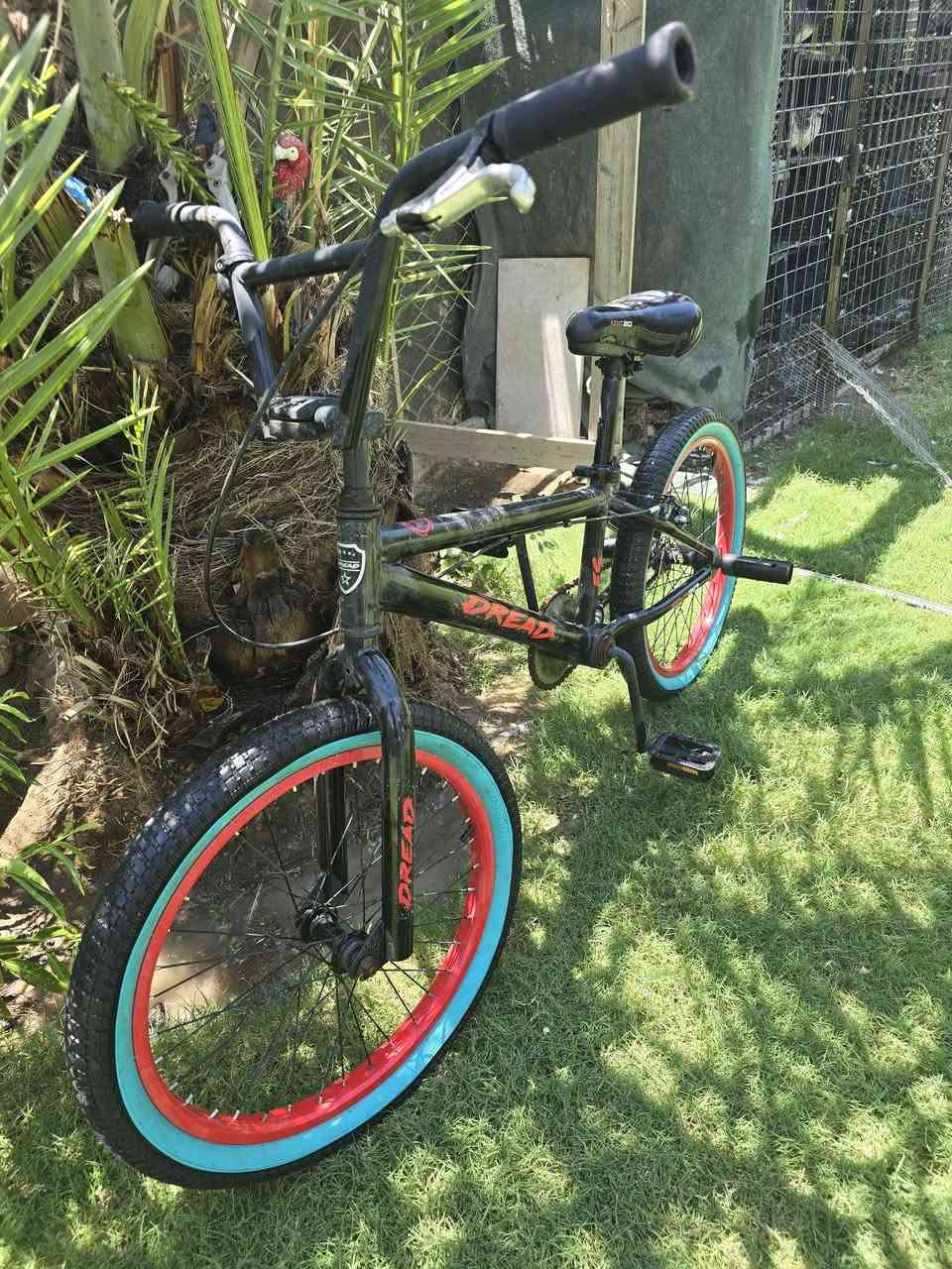 بايسكل BMX للبيع
بغداد البلديات ***********
