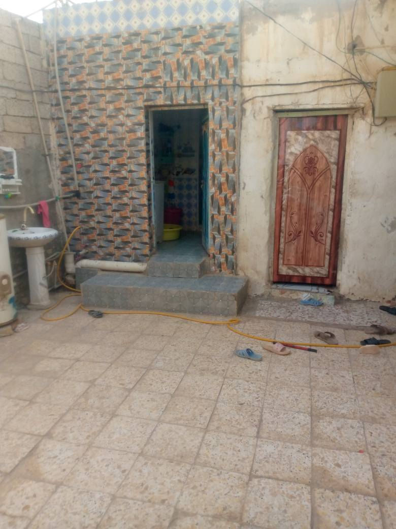 حي لشهداء لسايدين يحتوي على استقبال وصاله ومطبخ وثنين غرف  وصحيات +قطعه 100 م الاتصال *********** غير متواجد علالفيس عمارة, ميسان
