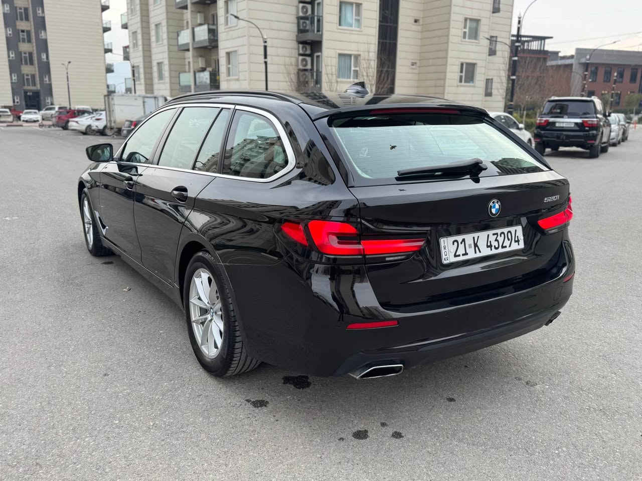 BMW 520i G31 2023
السلام عليكم اخواني .. للبيع أو مراوس
بي أم 520i موديل ٢٠٢٣ تفاصيلها كالأتي :
- السيارة خليجية وارد السعودية مكفولة كفالة عامة مطلقة محرك وگير وكهربائيات وصبغ وتبديل وبارد مكفولة من چكة الأبرة 
- محرك 2000 (TwinPower Turbo) جبار غني عن التعريف اقتصادي جدا بصرفية الوقود وشلعة وتسارع مخيف مع ناقل حركة 8 سرعات 
- لايت عالي ناصي زينون بلادي وليد امامي خلفي 
- حساسات 360 درجة دقيقة جدا تعطي افضل أداء
- كشنات ودواخل جلد قرميدي بلادي انيقة جدا 
- دواخل بيانو بلاك مع انارة محيطية بالداخل متعددة الالوان جميلة جدا 
- كشنات أمامية كهرباء مع خزن ميموري 
- تبريد شاشة مناخين منفصلة امامي وخلفي وتبريد مركزي ٣ قطع 
- ستيرن كهرباء 
- شاشة دشبول ديجيتال مع شاشة وسطية كبيرة جدا متعددة الوظائف تدعم أبل كار بلي واندرويد وايرليس سريعة التكنيك 
- بصمة تشغيل وقبغ جنطة كهرباء وبردة خلفية كهرباء والجامة مال الجنطة تفتح بصمة 
- ٣ انظمة قيادة اقتصادي وطبيعي وسبورت مرعب 
- مري شفط كهرباء وقلاب مع البگ
- گير كوبرا وماوس تحكم وسايد بريك كهرباء 
- السيارة بعد بيها مواصفات يطيل ذكرها 
- السيارة جديدة جدا مابيها برغي نقص مكفولة من كلشي صيانة وتبديل دهن وفلاتر كله شركة تخم تاير هانكوك جديد متصرف عليها دينار طبعا الرزانة والعزل والسرعة والثباتية متنوصف ولا راح تلكيها بسيارة طبعا الـ 520 معروفة اقتصادية وخالية من التعقيد 
رقم سليمانية ترقيم جديد اقل من شهر فحص جديد مكان السيارة بغداد - البلديات والسعر المطلوب ٢٢٠ ورقة ( شدتين و ٢٠ ورقة ) وبيها مجال وسعرها مناسب جدا بالنسبة لموديلها ونظافتها 

‎للمعلومات الاتصال : 
***********    أسيا سيل
***********    فايبر + واتساب  المهندس احمد بغداد, العراق
