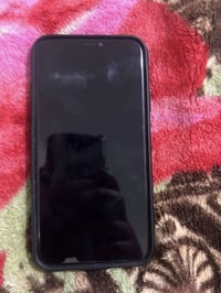 آيفون 11 برو ماكس نضافه 100  مكفول على وضع الشركه  ذاكره 256 بطاريه 72...