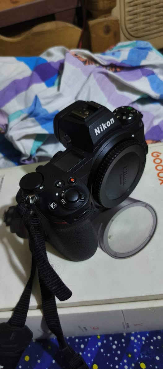 📸 للبيع عدة تصوير احترافية – بحالة ممتازة
✅ كاميرا Nikon Z7 II (Full Frame) بدقة 45.7MP مع تصوير 4K وتثبيت داخلي خماسي المحاور.
✅ عدسة NIKKOR Z 85mm f/1.8 S – حدة عالية وعزل احترافي، مثالية للبورتريه.
✅ فلاش Godox V1 Pro – رأس دائري بإضاءة ناعمة مع بطارية ليثيوم قابلة للشحن.
✅ بطاقة ذاكرة Delkin Devices CFexpress Type B 128GB بسرعة عالية مناسبة للتصوير الاحترافي والفيديو.

📦 المرفقات:

- علبة الكاميرا الأصلية.
- وصل الشراء.
- المعدات بحالة ممتازة وجاهزة للفحص.

📩 للاستفسار والسعر يرجى التواصل على الخاص.


**إذا كنت صاحب هذا الإعلان وتريد حذفه لأي سبب، رجاءا أرسل رسالة إلى الدعم الفني**