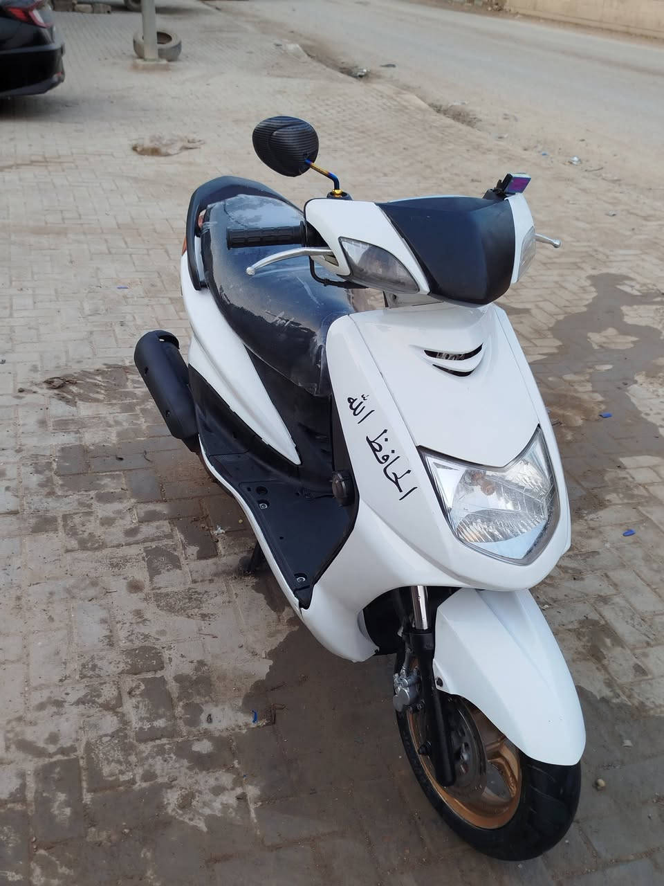 السلام عليكم دراجه سكنس للبيع دراجه جاهزه دراجه نقره سلف دراجه ما عايزها برغي مكان الديوانيه قضاء الشاميه ***********
